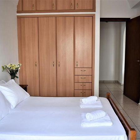 Emorfia Apartment Kamári Eksteriør billede