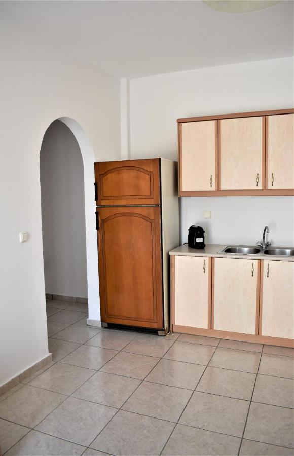 Emorfia Apartment Kamári Eksteriør billede