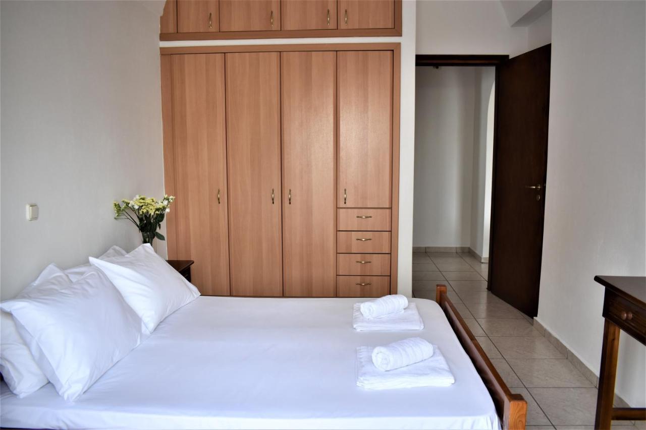 Emorfia Apartment Kamári Eksteriør billede