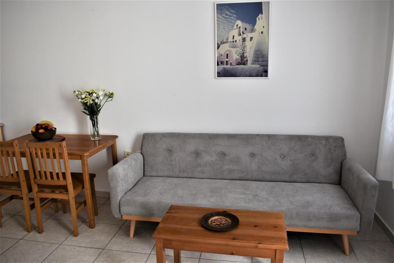 Emorfia Apartment Kamári Eksteriør billede