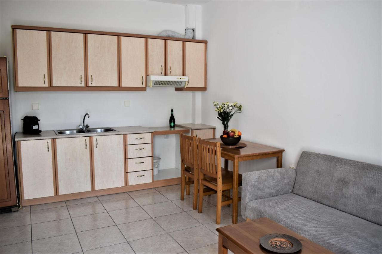 Emorfia Apartment Kamári Eksteriør billede